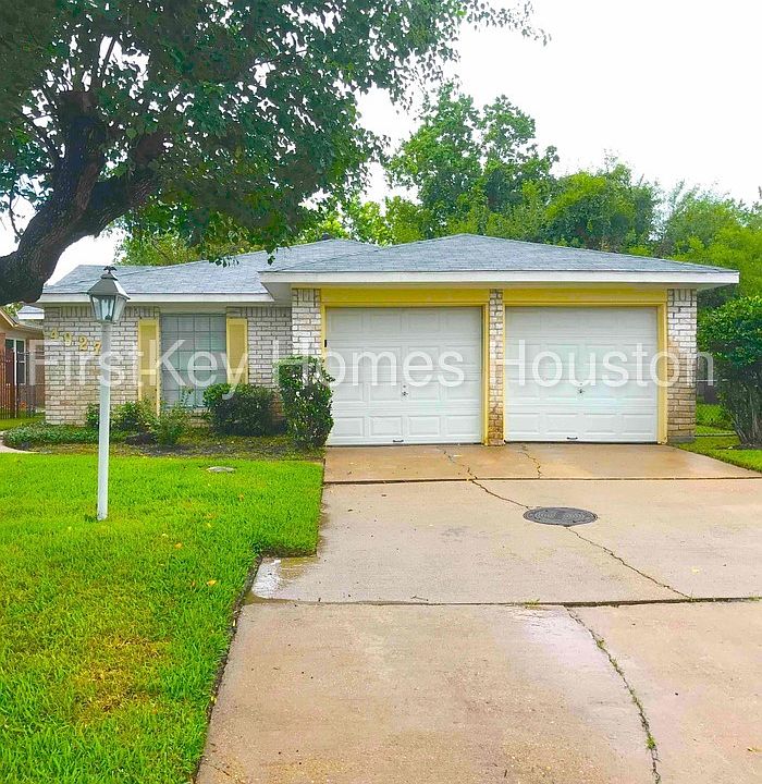 1st image of 4923 Kilkenny Dr