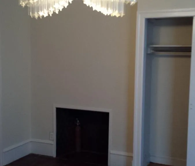 1953 Locust St #2R — Photo 8