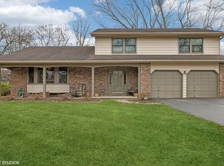 540 Stevens Ct, Dundee, IL 60118