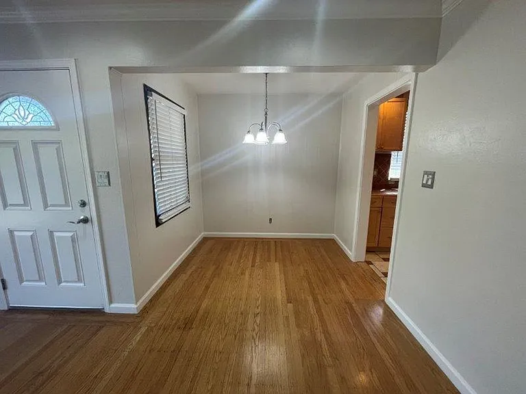3922 Arden Way — Photo 5