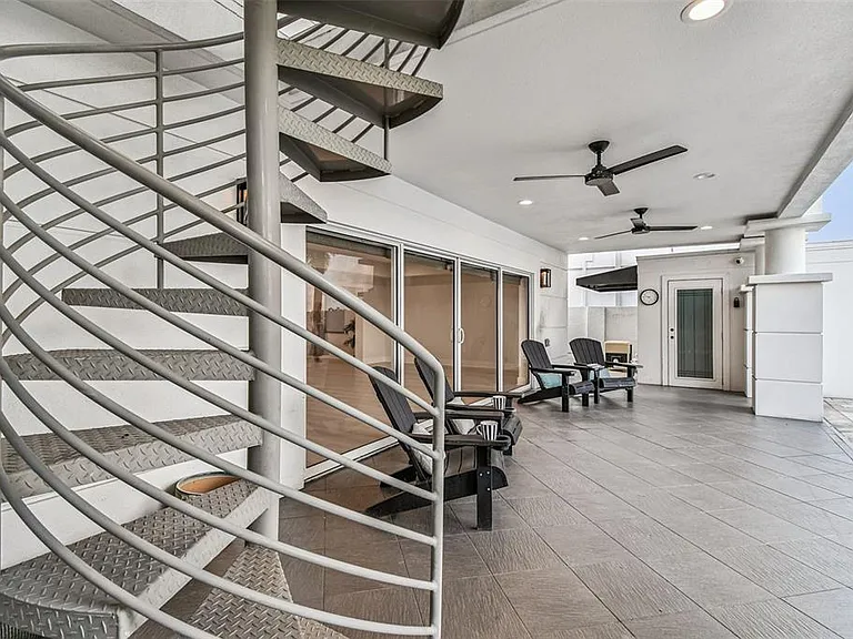 24 Adalia Ave — Photo 13