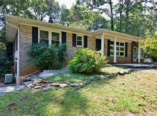 223 N Dogwood Dr, Walhalla, SC 29691