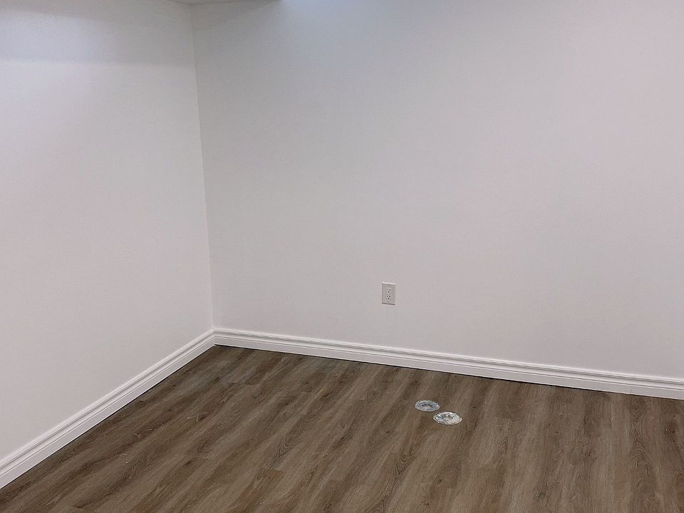Building Photo 3
