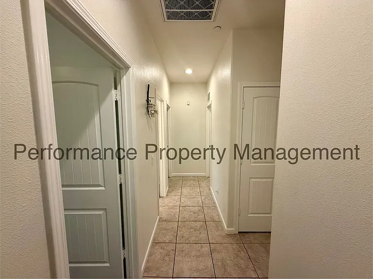 5720 Woodard Ridge Dr — Photo 9