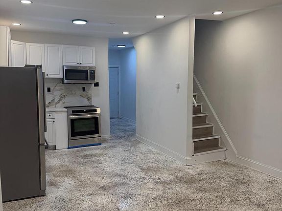 3rd image of 2409 W Harold St