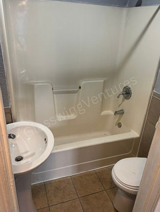 4th image of 2715 Brighton Ave