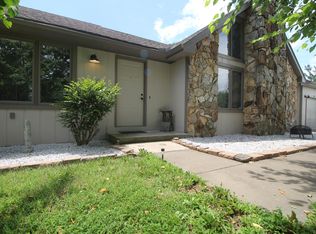 703 N 4th Ave, Ozark, MO 65721