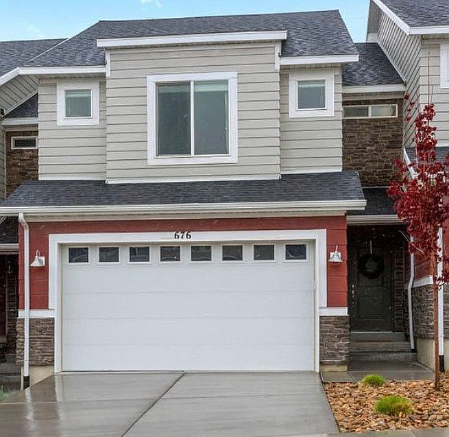 1st image of 676 W Gallant Dr
