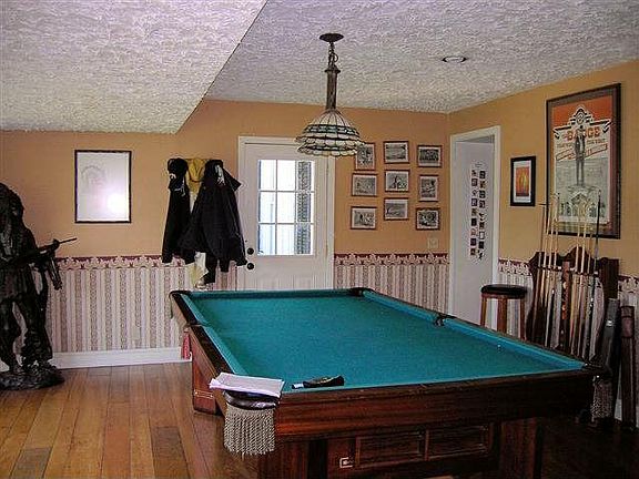 5th image of 425 Willowshade Ln
