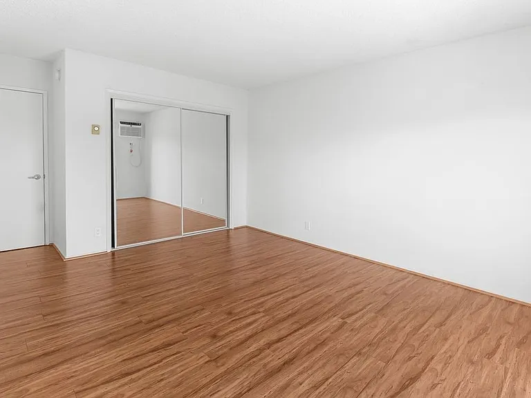1552 Armacost Ave #9 — Photo 14