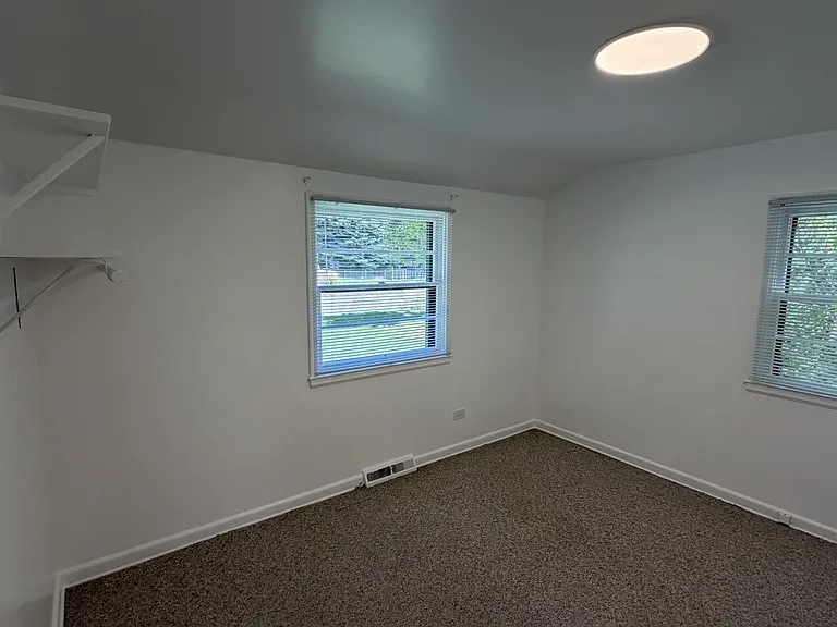 2525 S Clayton St — Photo 33