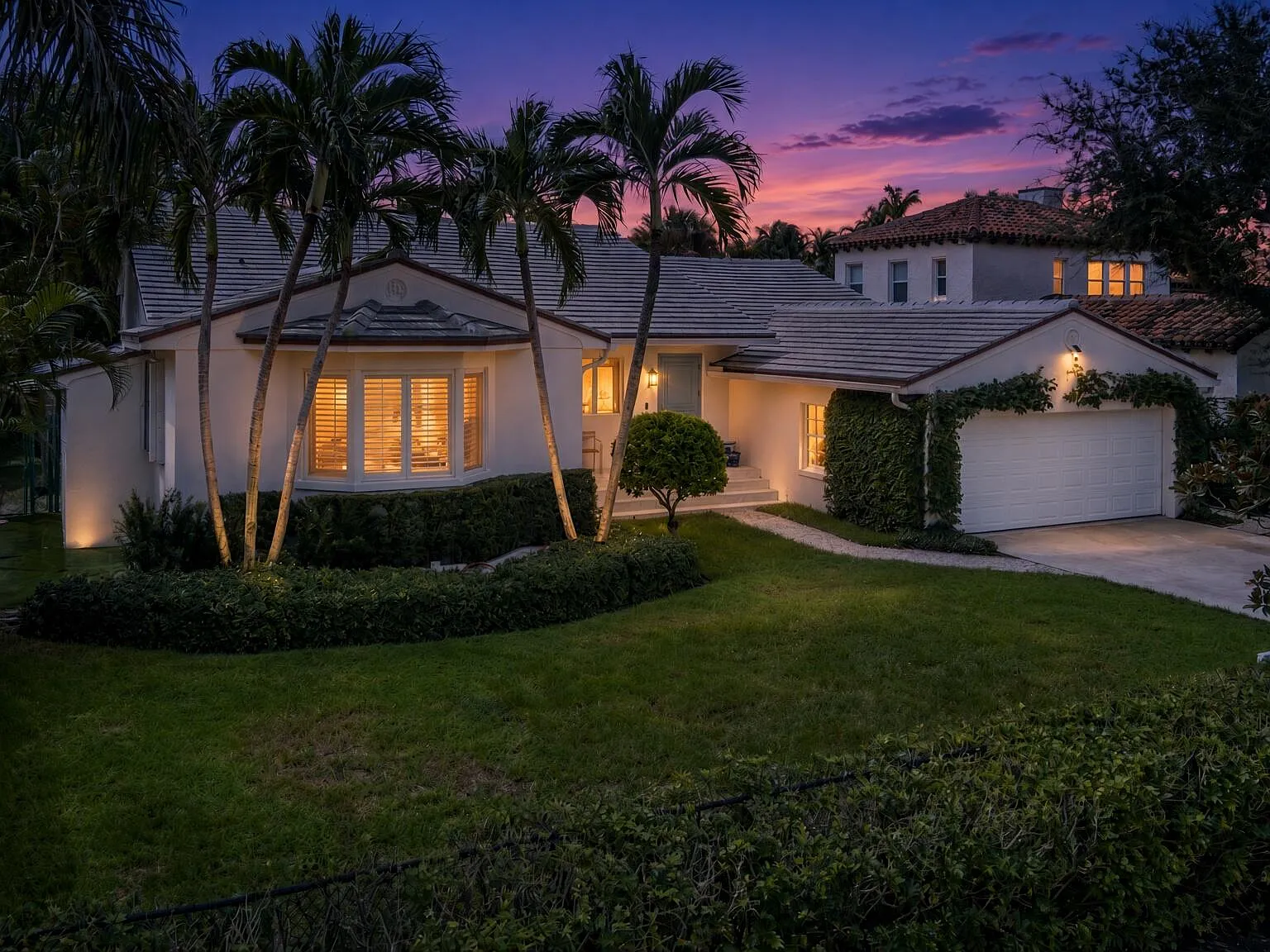 5 bed, 4.0 bath, 3404 sqft, $26,000 — Photo 2