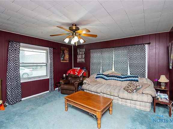 3rd image of 200 N Rock St