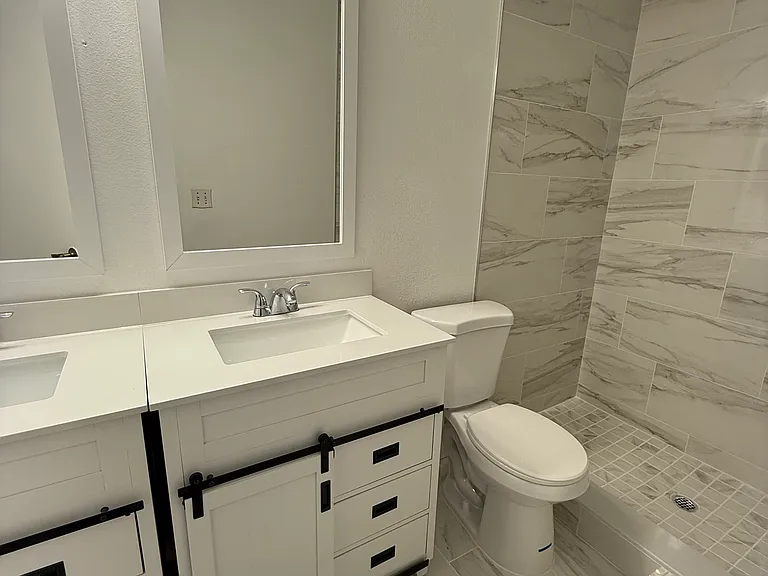 2628 Rolling Broak Dr — Photo 10