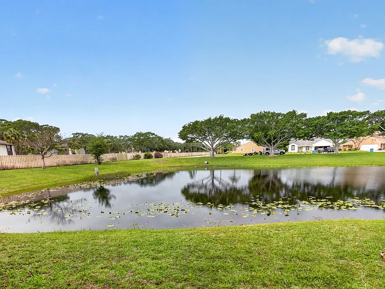 1751 Banyan Creek Ct — Photo 23