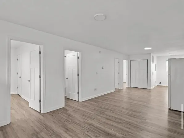 233 W South J St #B, Gas City, IN 46933