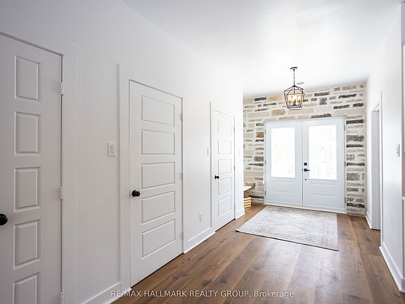 4th image of 3244 Piche Rd