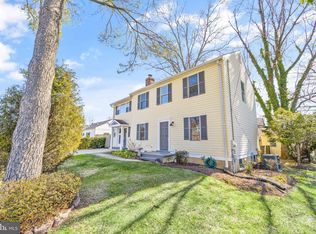 9915 Sutherland Rd, Silver Spring, MD 20901