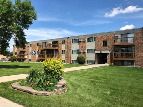 Silver Leaf - South Fargo Photo 1