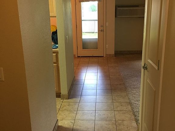 4th image of 9013 NE 54th St APT 26