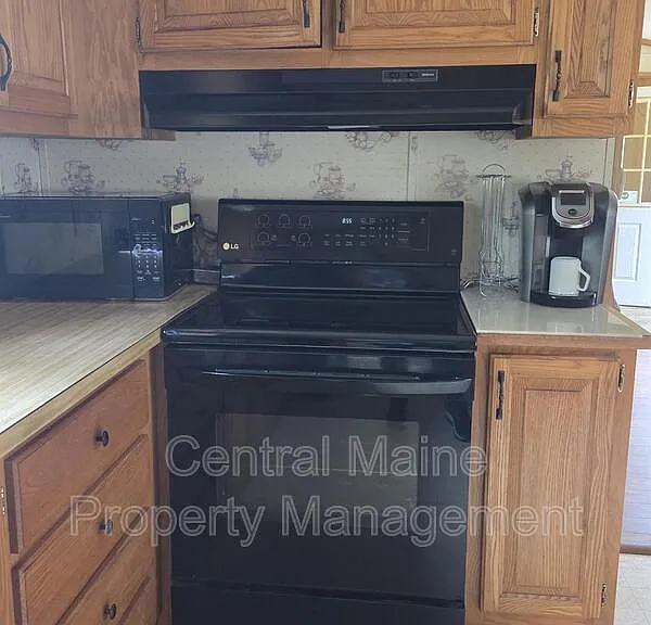 400 Friendship St — Photo 13