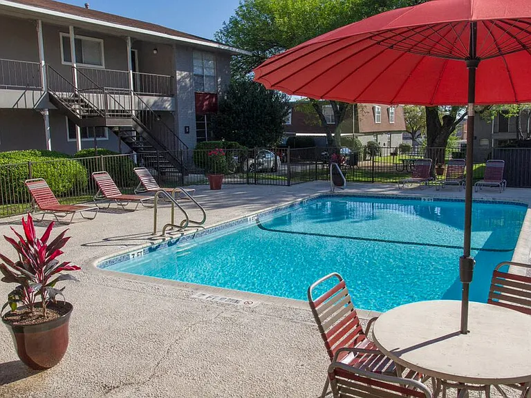 Pool & Pool Patio