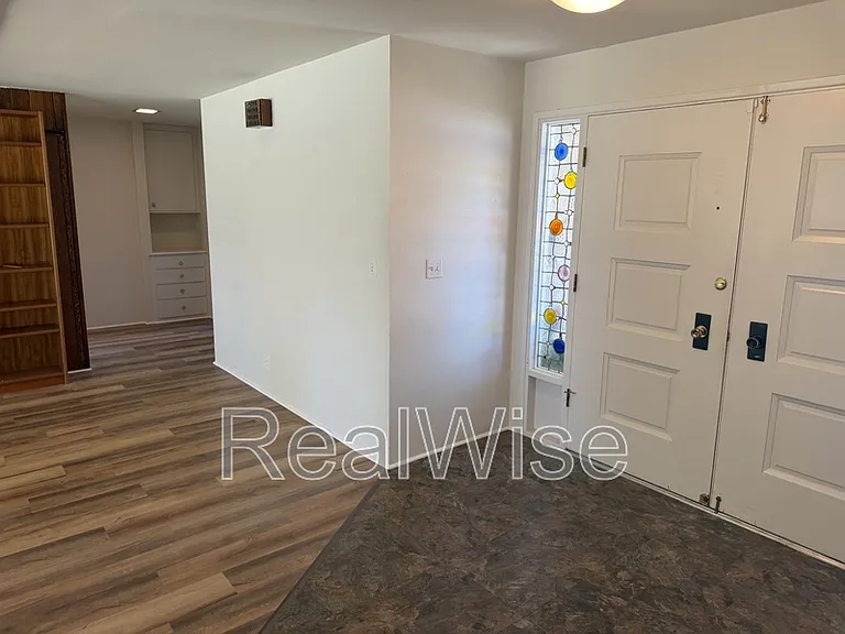 710 NW Midland Ave — Photo 7