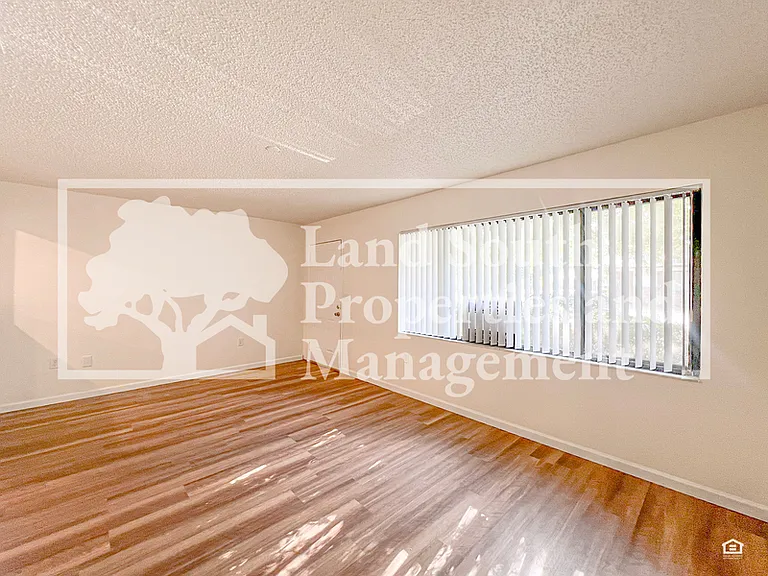 124 Rosalynn Cir — Photo 5