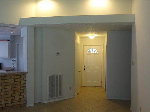 5th image of 403 Elder Vista Dr