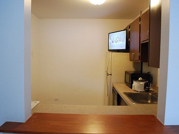 4th image of 640 Perrie Dr APT 104