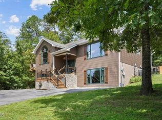 805 Sylvia Ln, Sevierville, TN 37876