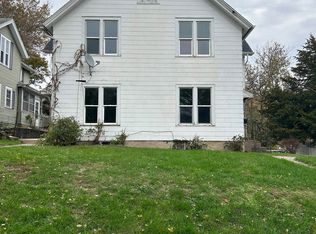 1315 Belle Ave, Davenport, IA 52803