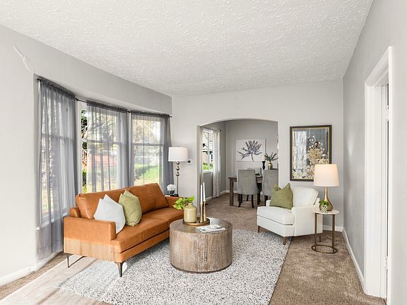 5th image of 4734 N Kerby Ave