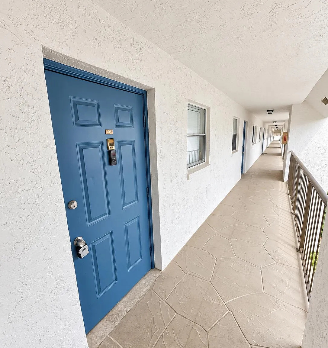 2 bed, 2.0 bath, 1136 sqft, $2,400 — Photo 4