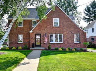 98 Garfield Rd, West Hartford, CT 06107