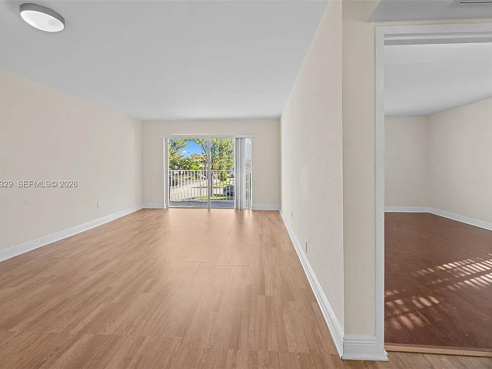 5241 Geneva Way #201