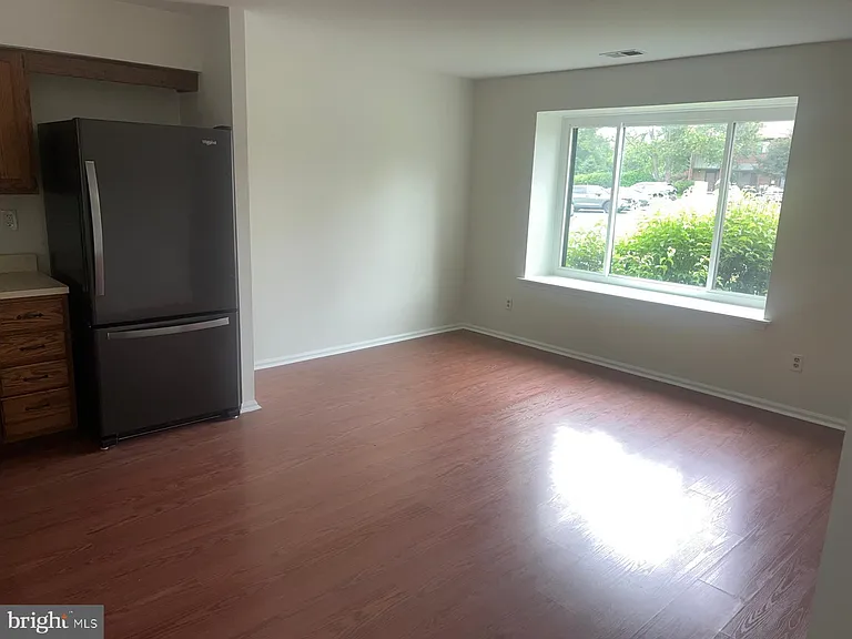 100 Conway Ct — Photo 4