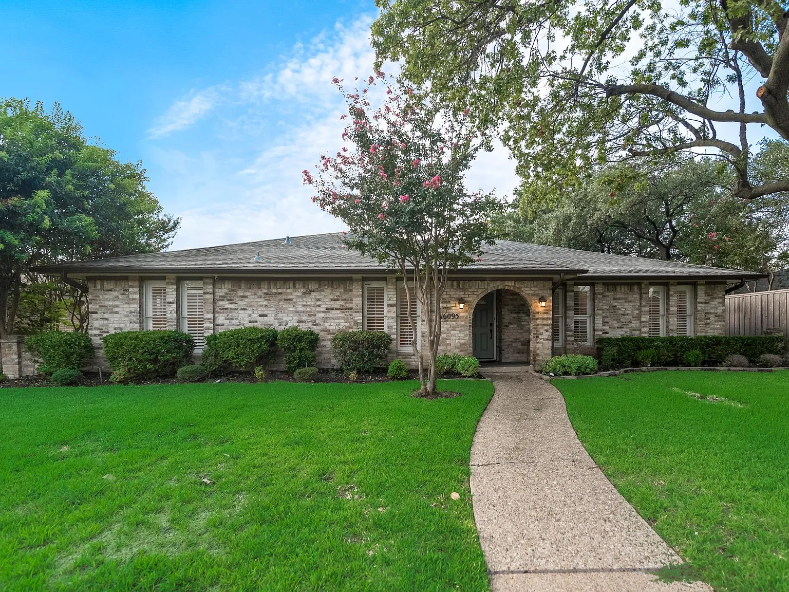 16095 Longvista Dr — Photo 2
