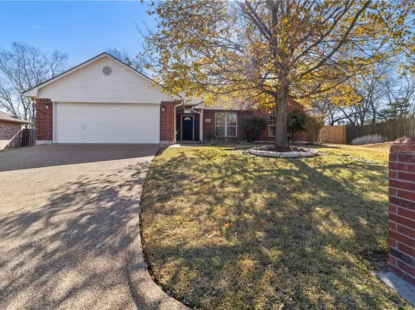 3500 Pioneer Cir, Bryan, TX 77808