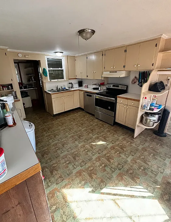 177 Montague Road - 1 — Photo 2