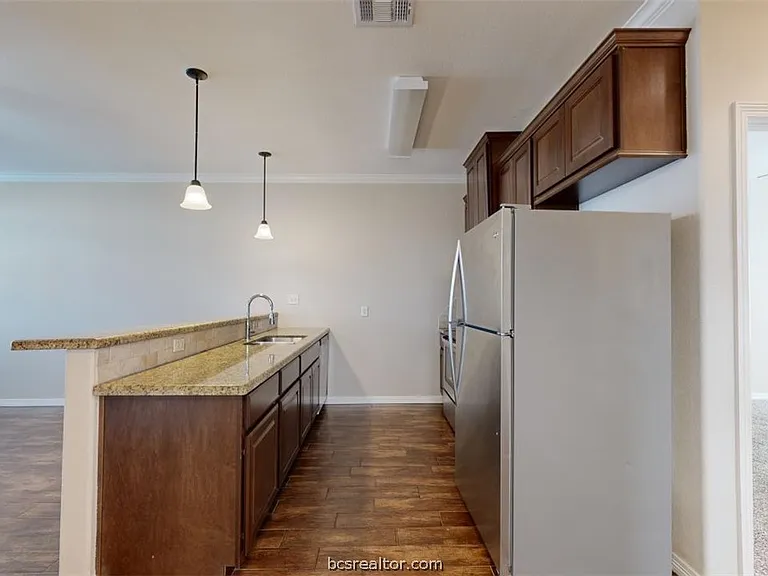 303 Ash St #B — Photo 8