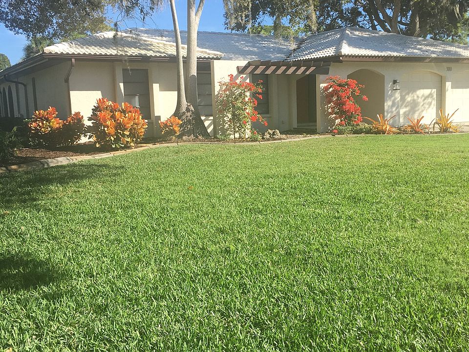 1st image of 300 Cavallini Dr