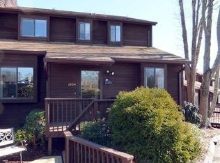 1034 N Center St #1034, Hickory, NC 28601