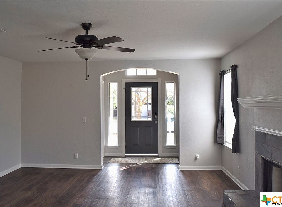 221 Sunshadow Dr Lockhart, TX Zillow Apartments for Rent in Lockhart
