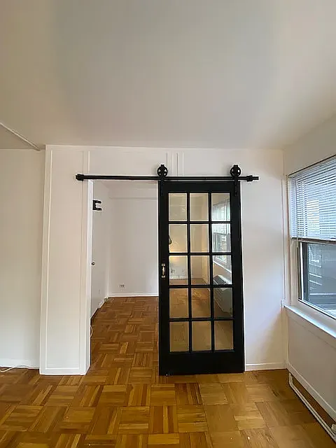 155 East 38th Street — Photo 3
