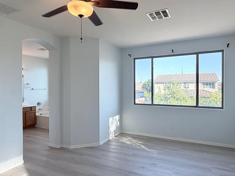 1289 E Iris Dr — Photo 24