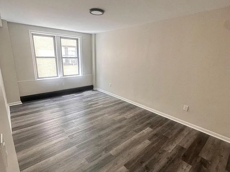 152 S Harrison St #5G — Photo 4