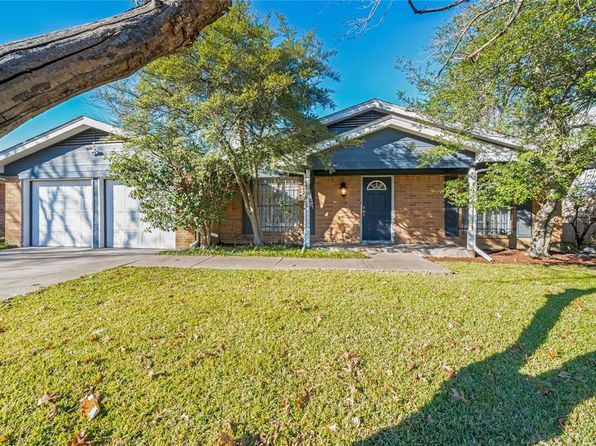 2319 E Mitchell St Arlington Tx 76010 Zillow