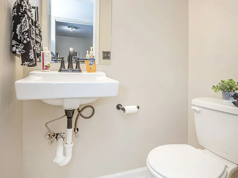 3801 Lanier Ave #C — Photo 8