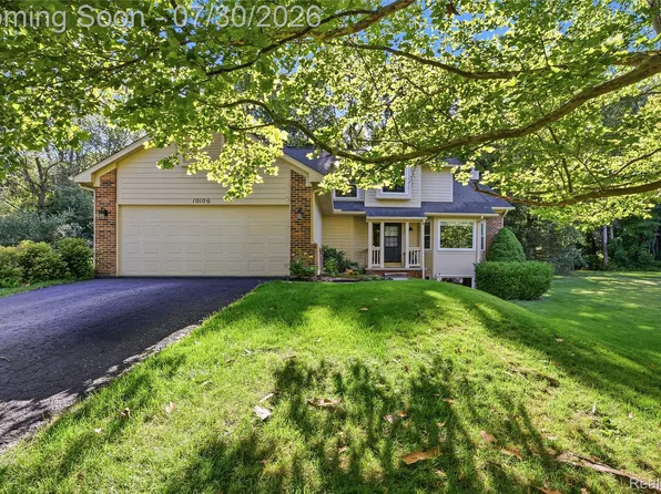 10106 Orchard Ridge Ct, Holly, MI 48442